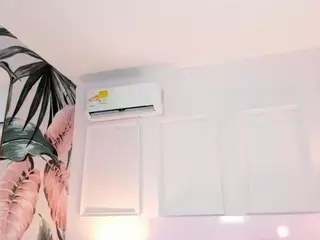 lucylovelyy1's Live Sex Cam Show
