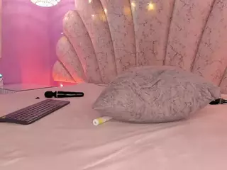 chloe-watsonxx's Live Sex Cam Show