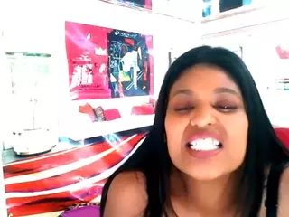 IndianYummy's Live Sex Cam Show