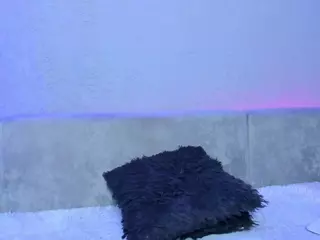 Gorgeous-Luna's Live Sex Cam Show
