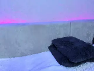 Gorgeous-Luna's Live Sex Cam Show