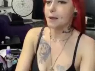 Missy13's Live Sex Cam Show