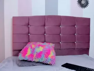 Camcrush4's Live Sex Cam Show