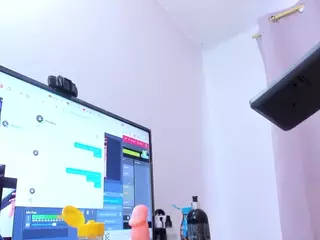 Camcrush4's Live Sex Cam Show