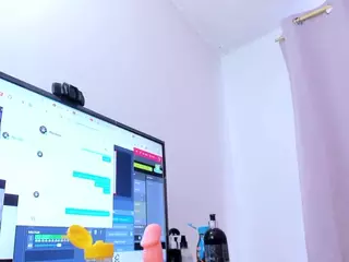 Camcrush4's Live Sex Cam Show