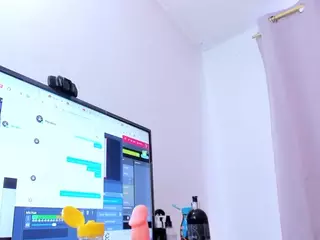 Camcrush4's Live Sex Cam Show