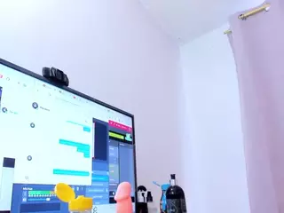 Camcrush4's Live Sex Cam Show