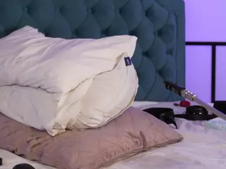 Daniela-Brooks's Live Sex Cam Show