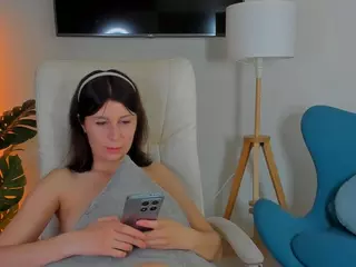 Hailey-Green's Live Sex Cam Show