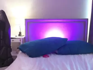 KiraMegan's Live Sex Cam Show