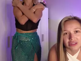 KiraMegan's Live Sex Cam Show