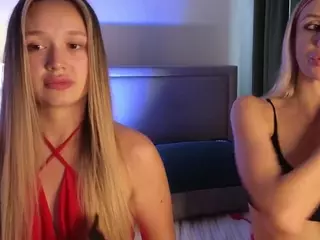 KiraMegan's Live Sex Cam Show