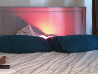 KiraMegan's Live Sex Cam Show