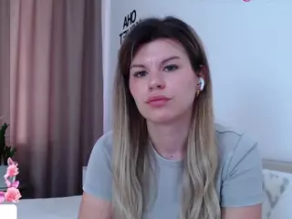 Asti757's Live Sex Cam Show