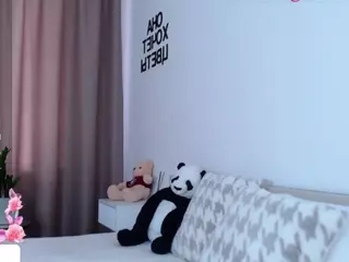 Asti757's Live Sex Cam Show