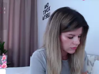 Asti757's Live Sex Cam Show
