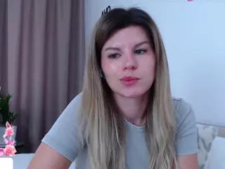 Asti757's Live Sex Cam Show