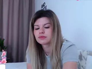 Asti757's Live Sex Cam Show