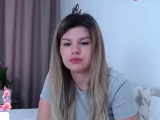 Asti757's Live Sex Cam Show
