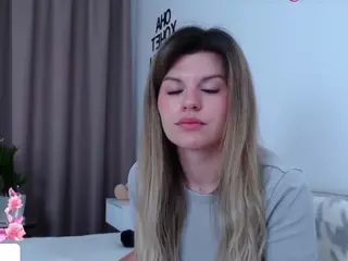 Asti757's Live Sex Cam Show