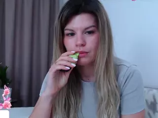 Asti757's Live Sex Cam Show