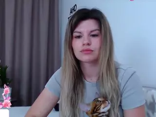 Asti757's Live Sex Cam Show