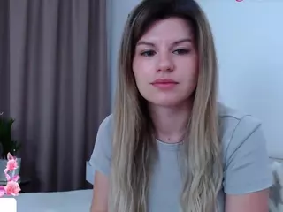 Asti757's Live Sex Cam Show