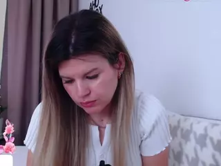 Asti757's Live Sex Cam Show