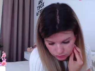 Asti757's Live Sex Cam Show