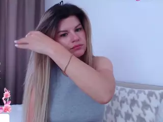 Asti757's Live Sex Cam Show