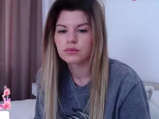 Asti757's Live Sex Cam Show