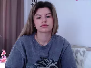 Asti757's Live Sex Cam Show