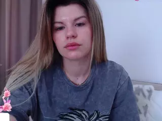 Asti757's Live Sex Cam Show