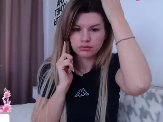 Asti757's Live Sex Cam Show