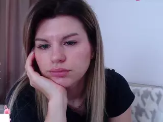 Asti757's Live Sex Cam Show