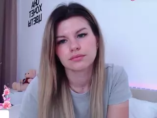 Asti757's Live Sex Cam Show