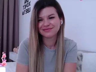 Asti757's Live Sex Cam Show
