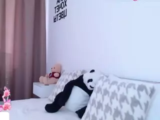 Asti757's Live Sex Cam Show