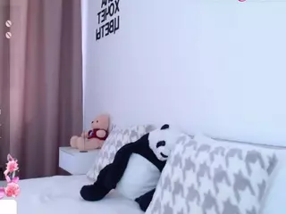Asti757's Live Sex Cam Show