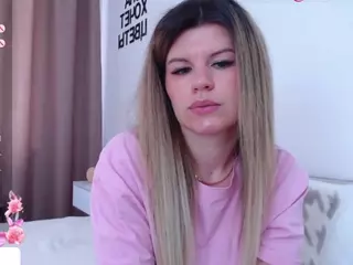 Asti757's Live Sex Cam Show