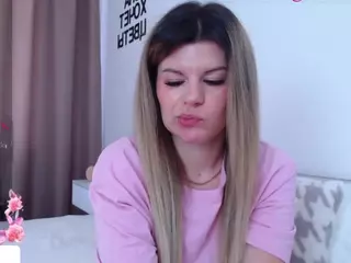 Asti757's Live Sex Cam Show