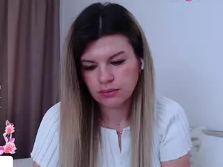 Asti757's Live Sex Cam Show