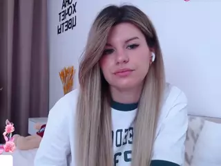 Asti757's Live Sex Cam Show