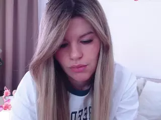 Asti757's Live Sex Cam Show