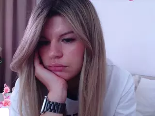 Asti757's Live Sex Cam Show