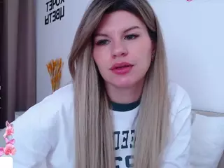 Asti757's Live Sex Cam Show