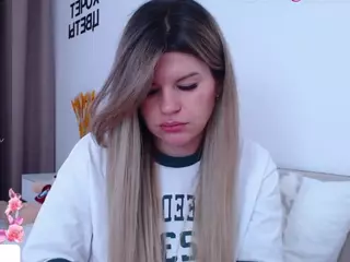 Asti757's Live Sex Cam Show