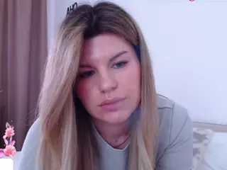 Asti757's Live Sex Cam Show