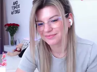 Asti757's Live Sex Cam Show