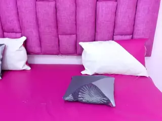 BriannaCastello's Live Sex Cam Show